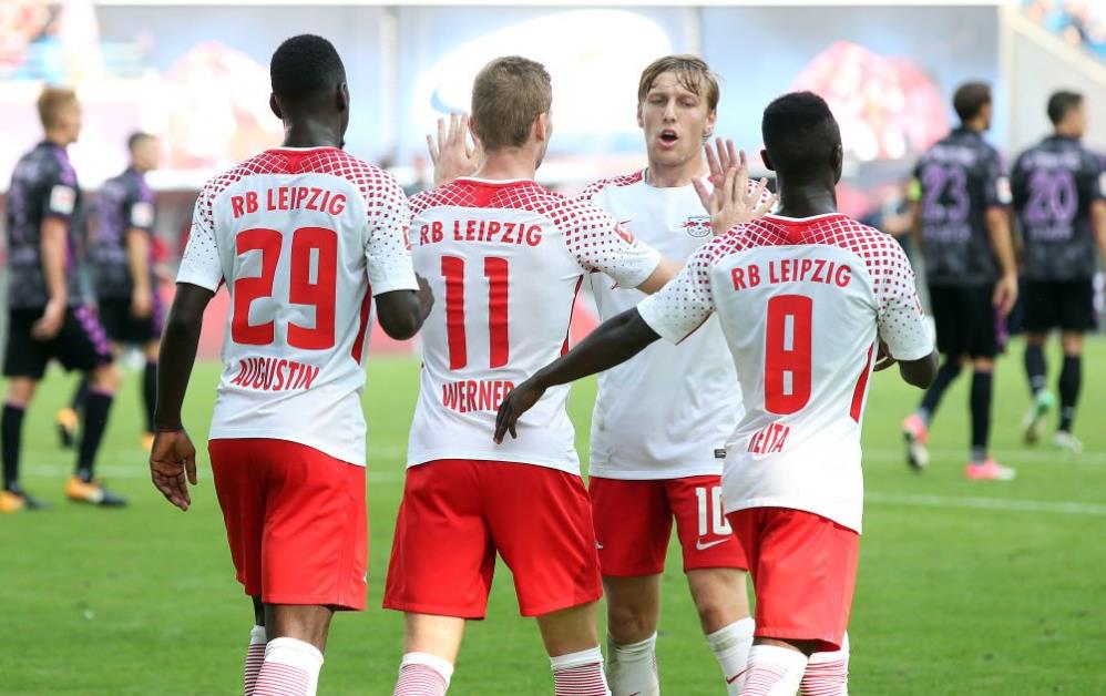 步提升球场 步提升球场