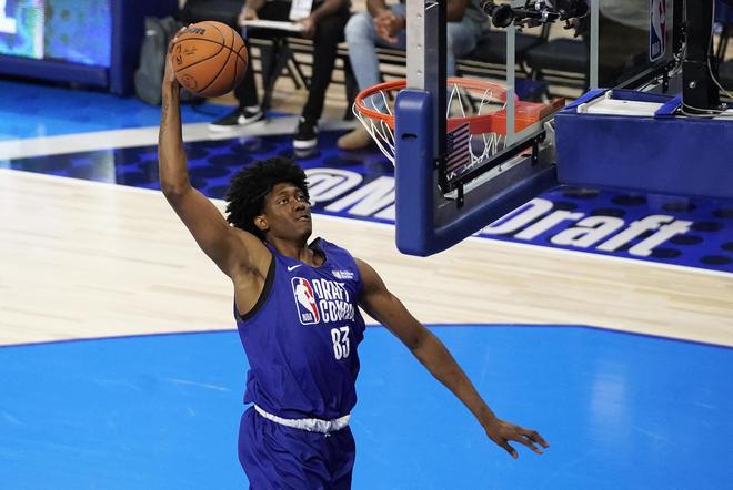 复一日的坚 复一日的坚