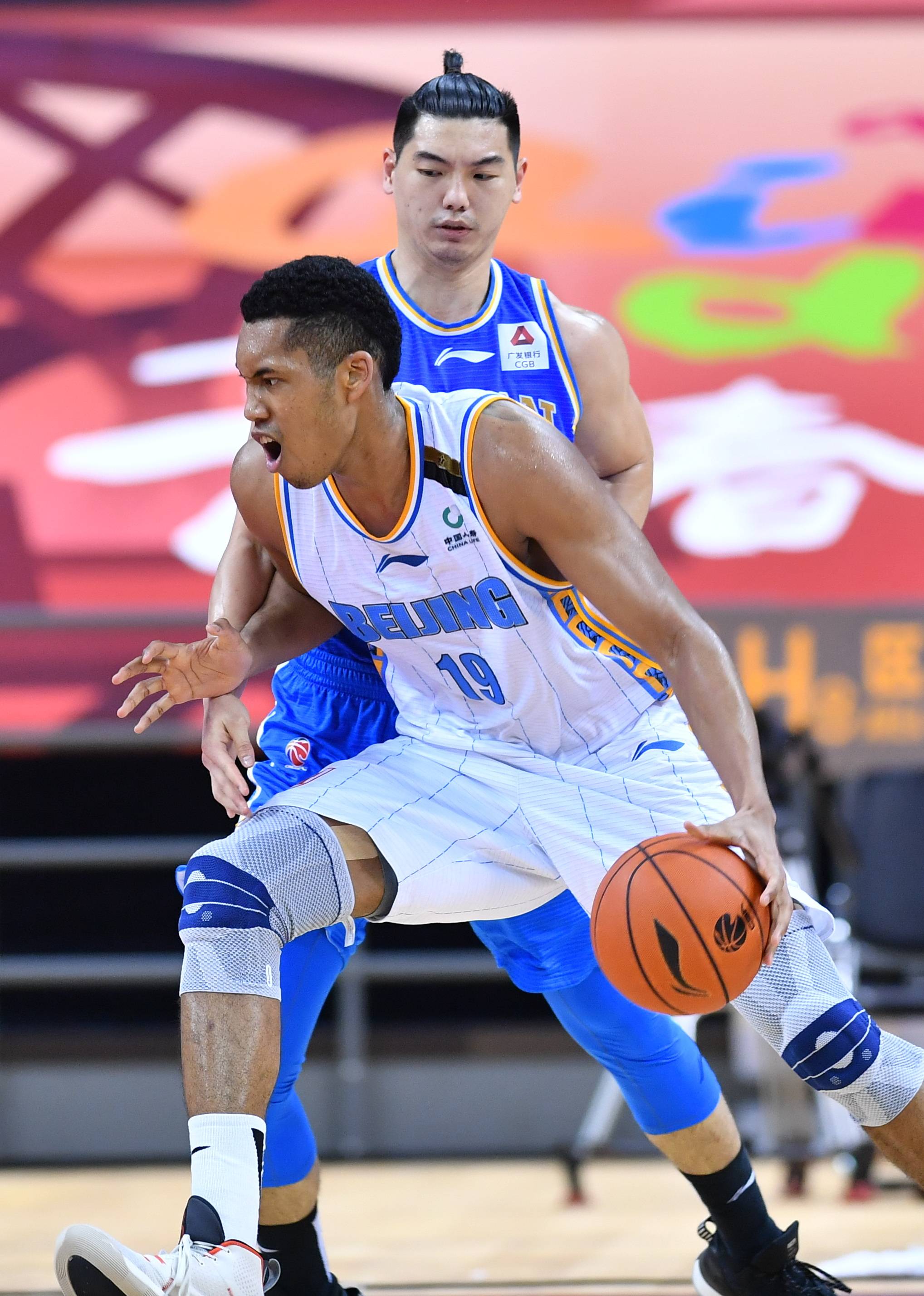 也一直以稳 也一直以稳